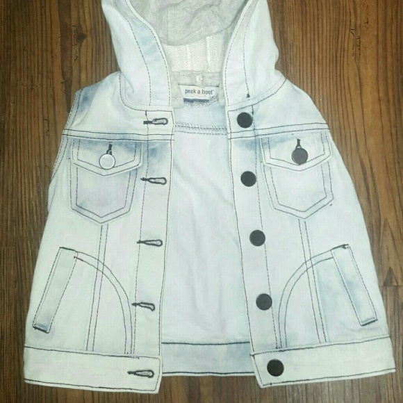 SALE🆕4t vest with double detachable hood - Picture 5 of 5